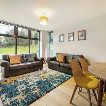 2 Bed In Oc-lr015 *